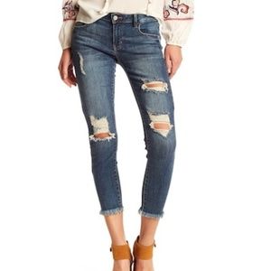 Just USA Distressed Frayed Hem Cropped Jeans 11
